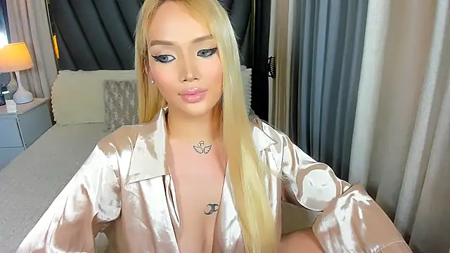 KylieSonique online show from January 12, 2026, 5:03 am