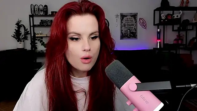 Della Ideal online show from March 31, 2026, 5:04 pm