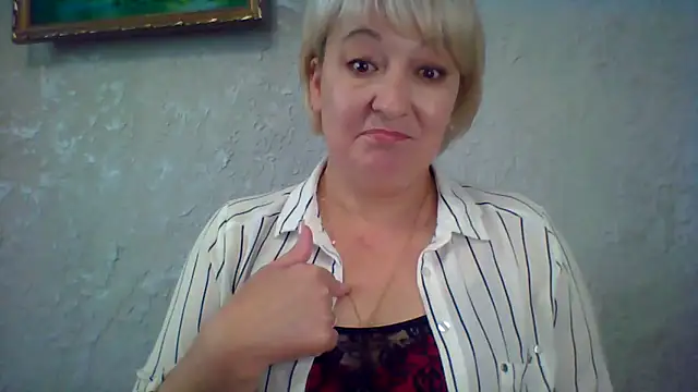Snapshot of ArielXLoveresss chatting on June 3, 2026, 11:33 am ArielXLoveresss online show from June 3, 2026, 11:33 am