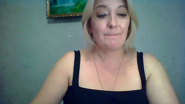 Snapshot of ArielXLoveresss chatting on October 3, 2025, 10:50 am ArielXLoveresss online show from October 3, 2025, 10:50 am