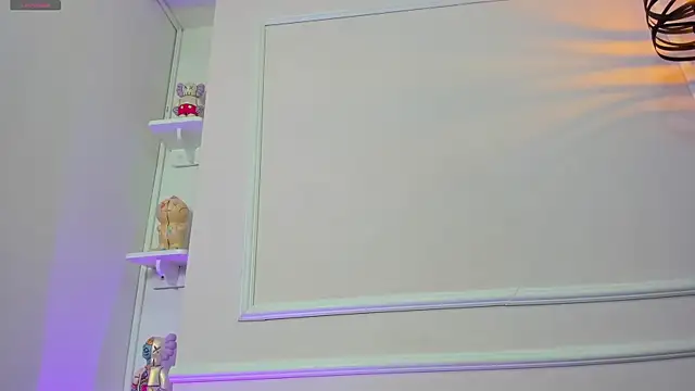 DaphneGlas online show from March 21, 2025, 11:23 pm