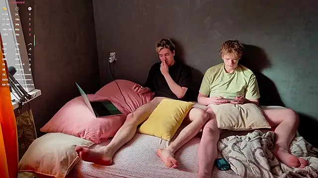 Snapshot of TaylerSigma chatting on March 4, 2025, 4:17 am TaylerSigma online show from March 4, 2025, 4:17 am