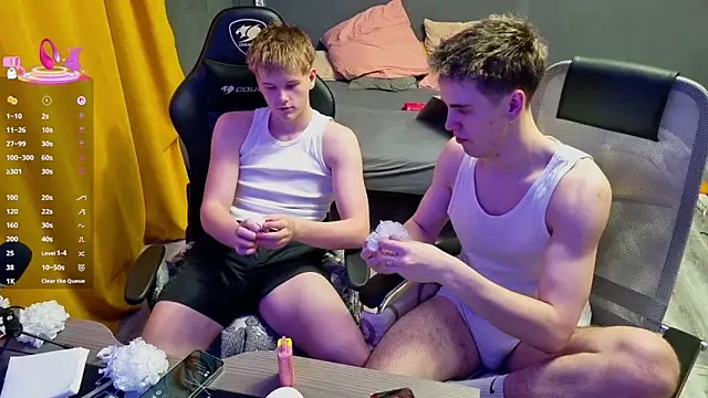 Snapshot of TaylerSigma chatting on March 7, 2025, 5:17 pm TaylerSigma online show from March 7, 2025, 5:17 pm