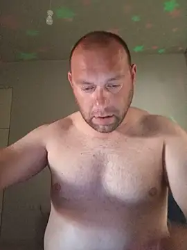 Snapshot of chris19851 chatting on June 7, 2026, 9:14 am chris19851 online show from June 7, 2026, 9:14 am