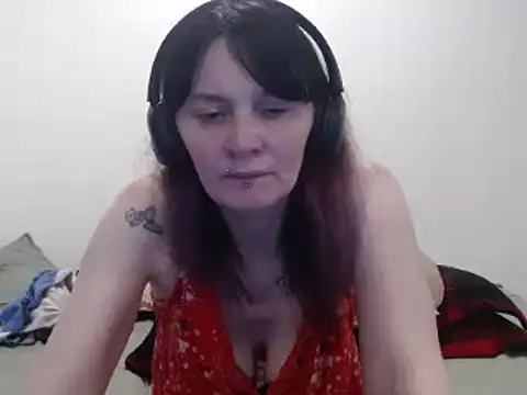 Snapshot of Hotmodel1984 chatting on April 30, 2026, 9:08 pm Hotmodel1984 online show from April 30, 2026, 9:08 pm