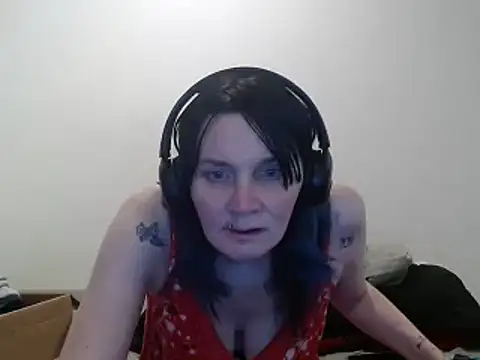 Snapshot of Hotmodel1984 chatting on June 11, 2026, 3:14 am Hotmodel1984 online show from June 11, 2026, 3:14 am
