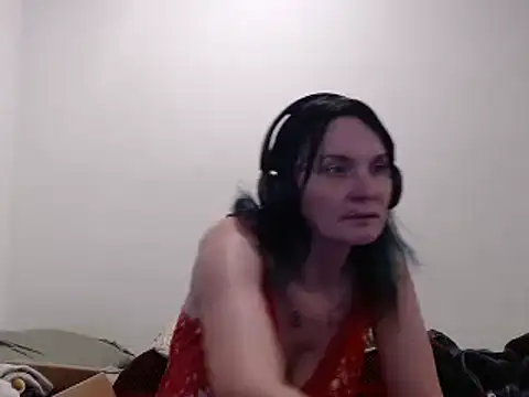 Snapshot of Hotmodel1984 chatting on June 18, 2026, 1:59 am Hotmodel1984 online show from June 18, 2026, 1:59 am