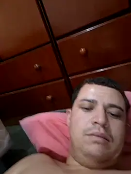 Snapshot of comcoroas chatting on February 25, 2025, 6:23 pm comcoroas online show from February 25, 2025, 6:23 pm