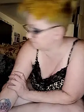 Mellyjellygoddess420 online show from May 21, 2026, 12:46 pm