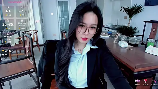 Snapshot of xixiya888 chatting on November 7, 2025, 1:21 am xixiya888 online show from November 7, 2025, 1:21 am