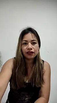 Snapshot of BellaMex89 chatting on February 25, 2025, 8:14 am BellaMex89 online show from February 25, 2025, 8:14 am