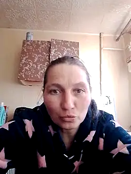 BeautyEvelyn online show from March 6, 2025, 8:52 am