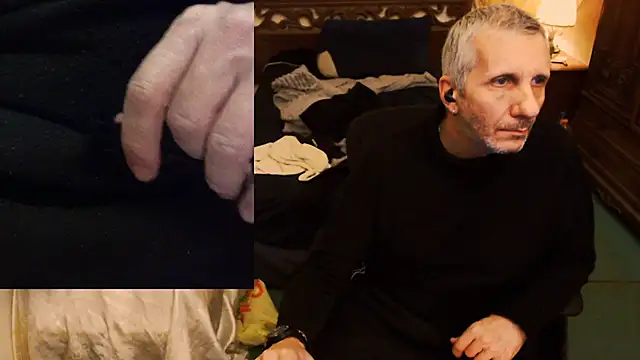 Snapshot of maxdaddy690 chatting on October 29, 2025, 10:52 pm maxdaddy690 online show from October 29, 2025, 10:52 pm