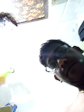 wildfun  online show from October 6, 2025, 9:21 am