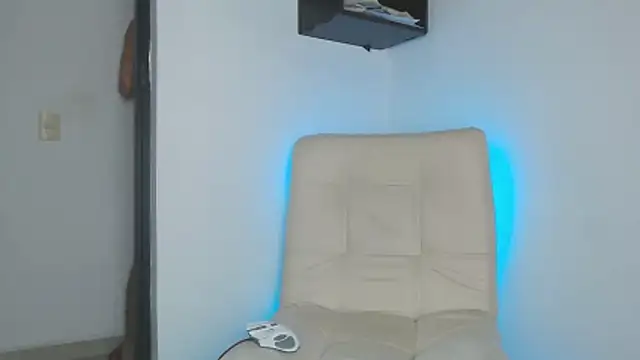 Andy collins   online show from October 27, 2025, 6:31 pm