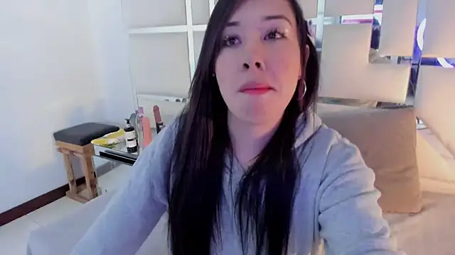 Snapshot of Celeste_X chatting on September 19, 2025, 4:05 am Celeste X online show from September 19, 2025, 4:05 am