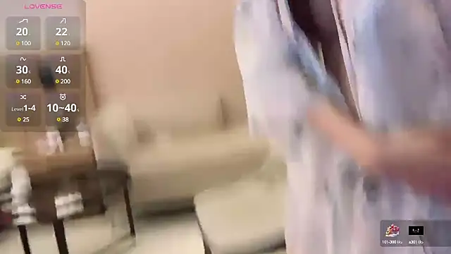 Snapshot of Xiaoxia-Baby chatting on March 9, 2025, 4:11 pm Xiaoxia-Baby online show from March 9, 2025, 4:11 pm