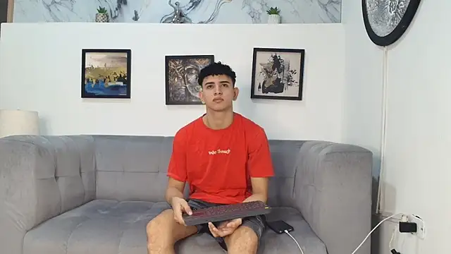 KING OFF BOYS online show from December 20, 2025, 1:03 pm