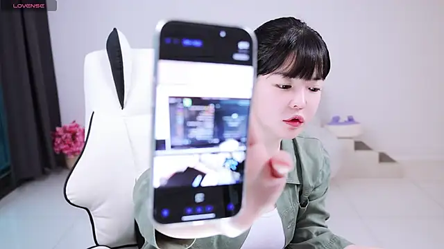 choiyuee online show from March 8, 2025, 9:28 am