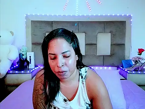 Snapshot of indiantopaz694u chatting on July 20, 2026, 11:45 am indiantopaz694u online show from July 20, 2026, 11:45 am