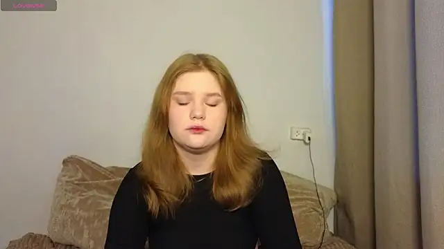 LaseyMoon online show from February 22, 2026, 4:48 am