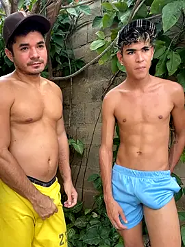 Snapshot of twinks_28 chatting on October 16, 2025, 6:05 pm twinks 28 online show from October 16, 2025, 6:05 pm