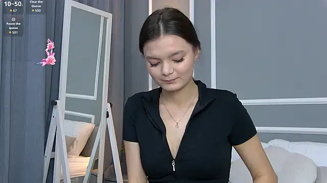 Snapshot of AsterQuinn chatting on November 23, 2025, 3:44 pm AsterQuinn online show from November 23, 2025, 3:44 pm