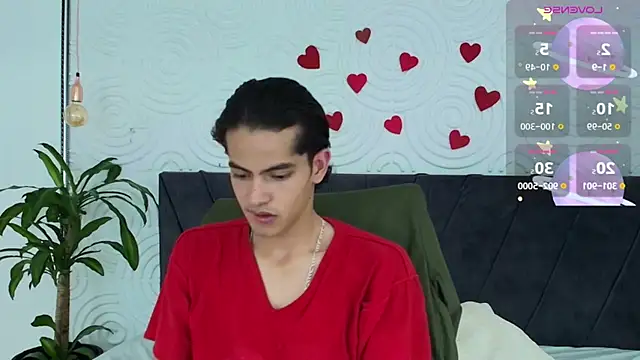 Maximoherrera 16 online show from May 29, 2026, 12:33 pm