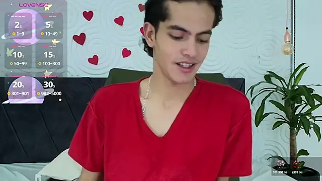 Maximoherrera 16 online show from April 15, 2026, 4:44 pm