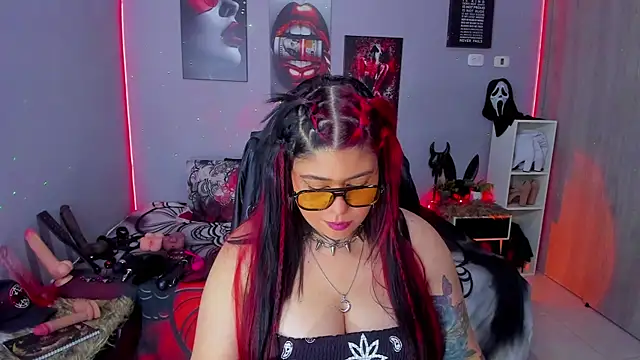 Veronika metal online show from December 14, 2025, 8:25 pm