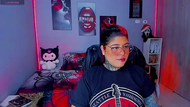 Veronika metal online show from November 20, 2025, 6:41 pm