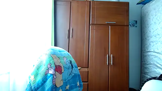 Snapshot of Escarcha-blue chatting on June 3, 2026, 3:50 pm Escarcha-blue online show from June 3, 2026, 3:50 pm