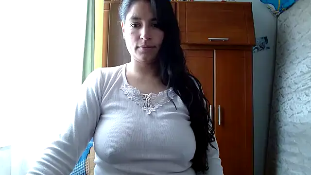 Snapshot of Escarcha-blue chatting on April 28, 2026, 3:16 pm Escarcha-blue online show from April 28, 2026, 3:16 pm