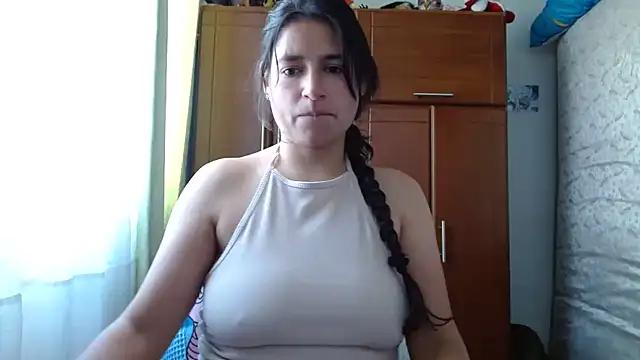 Snapshot of Escarcha-blue chatting on May 27, 2026, 6:15 pm Escarcha-blue online show from May 27, 2026, 6:15 pm