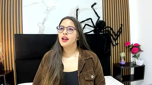 Snapshot of Samy_jons chatting on October 17, 2025, 6:43 pm Samy jons online show from October 17, 2025, 6:43 pm