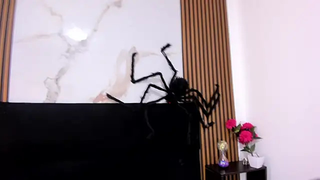 Snapshot of Samy_jons chatting on October 18, 2025, 12:29 pm Samy jons online show from October 18, 2025, 12:29 pm