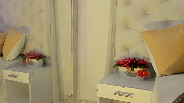 Snapshot of kamii_arias chatting on November 15, 2025, 2:32 pm kamii arias online show from November 15, 2025, 2:32 pm