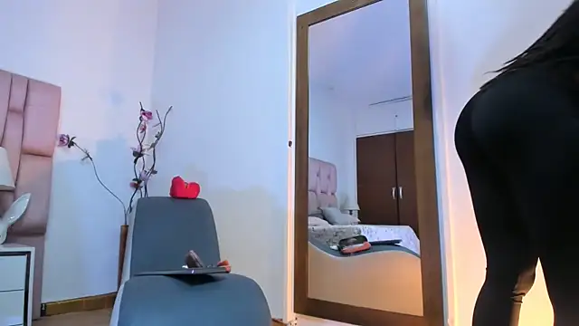 kamii arias online show from March 30, 2026, 12:17 pm