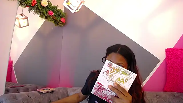 Agata Grubisic online show from December 21, 2025, 3:19 am