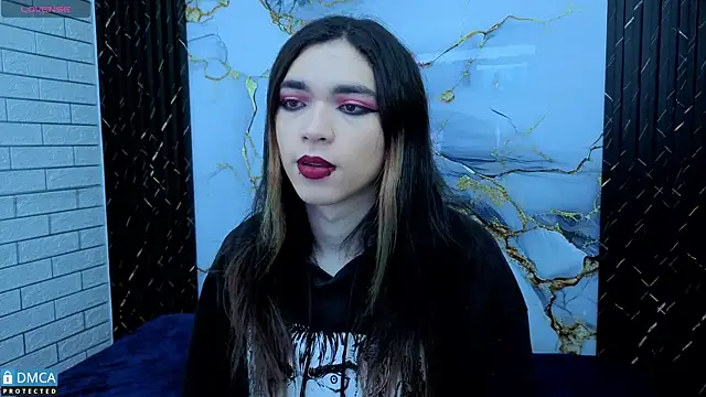 MaeveKuro online show from March 3, 2026, 3:02 am