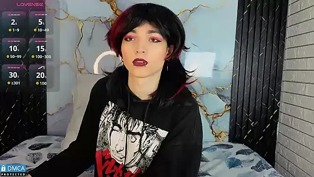 MaeveKuro online show from October 28, 2025, 3:07 am