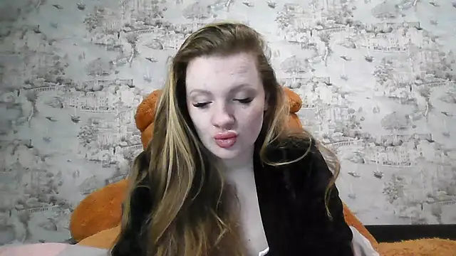 Eveline May online show from February 12, 2026, 5:02 pm