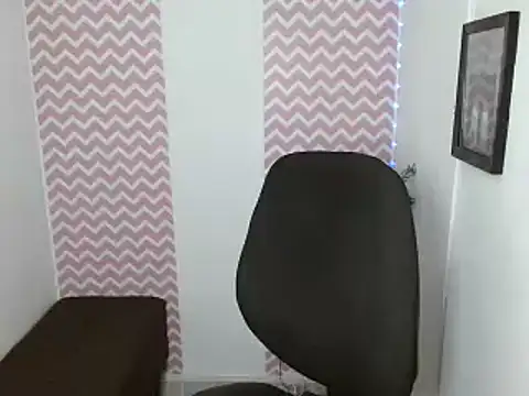 Snapshot of dayanacarson chatting on December 4, 2025, 3:33 pm dayanacarson online show from December 4, 2025, 3:33 pm