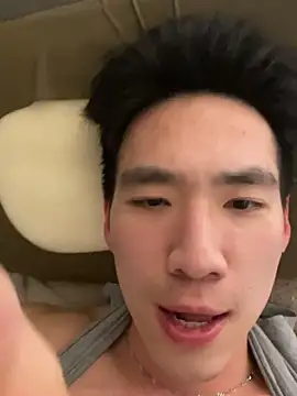 Snapshot of Hon1069 chatting on February 2, 2026, 3:44 pm Hon1069 online show from February 2, 2026, 3:44 pm