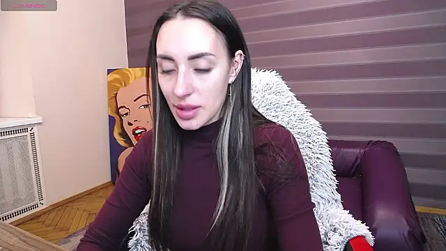 JenniferStone online show from March 17, 2026, 9:01 am