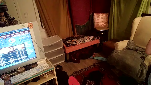 Foxxyhoneypott online show from March 15, 2025, 12:34 pm