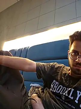 ayush292000 online show from September 16, 2025, 4:41 pm