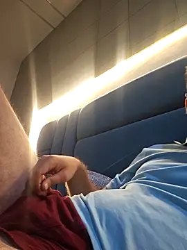 ayush292000 online show from April 3, 2026, 4:57 pm