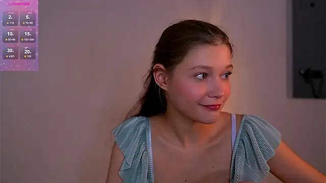 Snapshot of Kelly_Ember chatting on September 8, 2025, 7:24 pm Kelly Ember online show from September 8, 2025, 7:24 pm