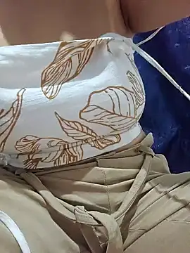 Snapshot of SexyLilyXO chatting on March 19, 2025, 2:37 am SexyLilyXO online show from March 19, 2025, 2:37 am